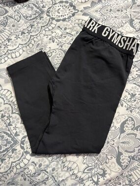 Gymshark Black High-Waist Capris with Branded Waistband